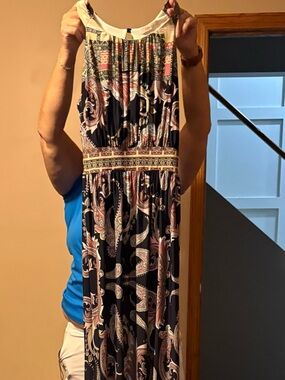 Gili-Sleeveless Navy Paisley Maxi Dress